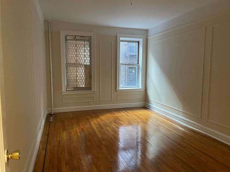 1st image of 4761 Broadway APT 2D