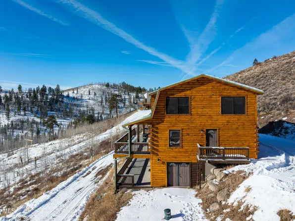 1528 GCR 2416, Kremmling, CO 80459