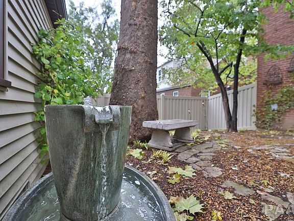 5th image of 3813 N Avalon Pl