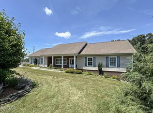 618 Laurie Leigh Ln, Dandridge, TN 37725