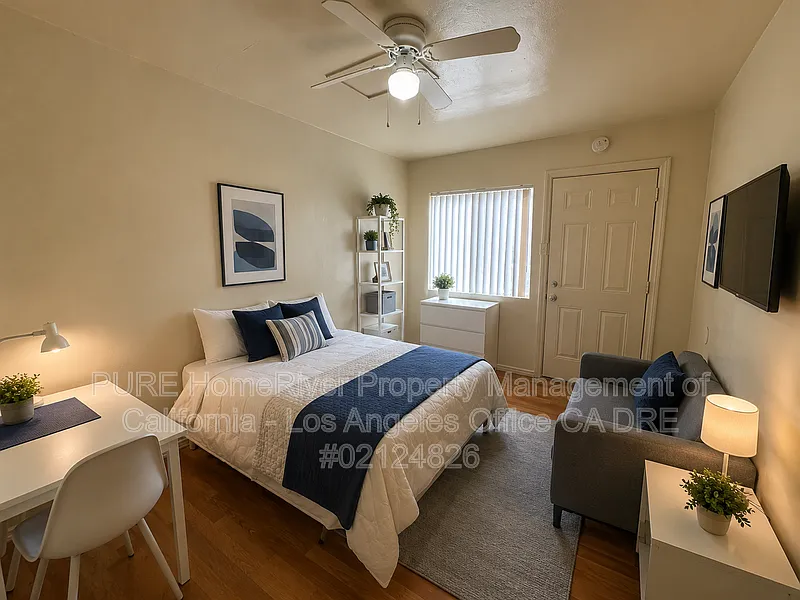 2219 Pacific Coast Hwy #11