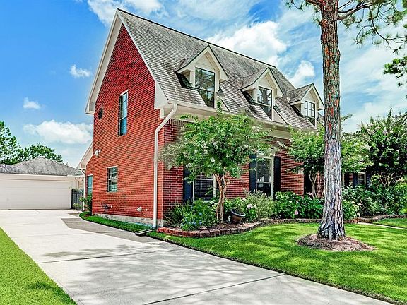 Home Has A 2 Car Detached Garage*Mature Trees & Landscaping.
