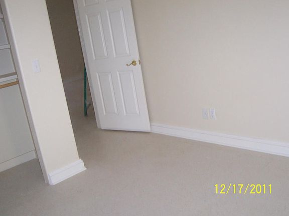 5th image of 208/212 E Thoman St