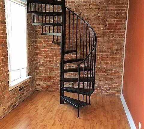 5th image of 569 Campbell St APT 3