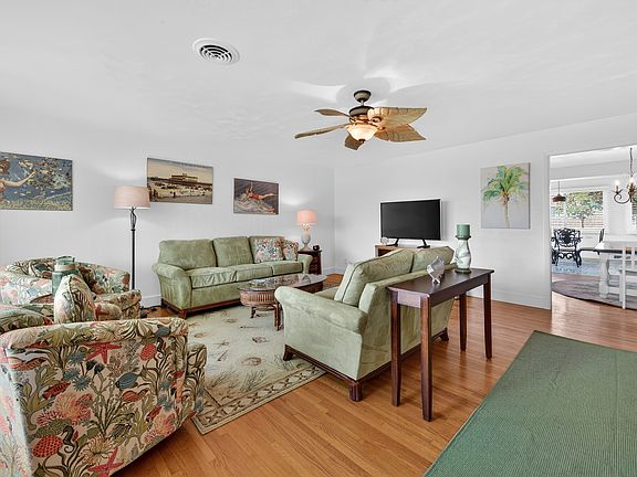 5th image of 127 Beau Rivage Dr