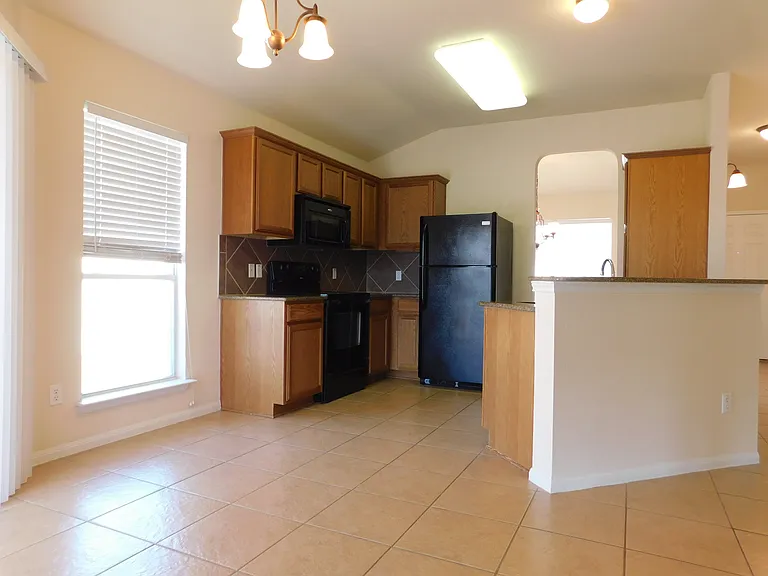 523 Cattail Cir — Photo 14