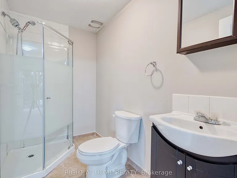 1030 Oakcrossing Gate #16 — Photo 31
