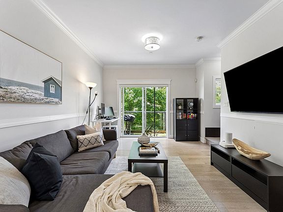 4th image of 3488 Sefton St #203