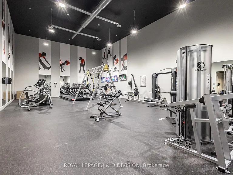 1030 King St W #435 — Photo 34