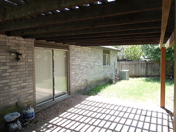 5th image of 9575 Wicklow Dr