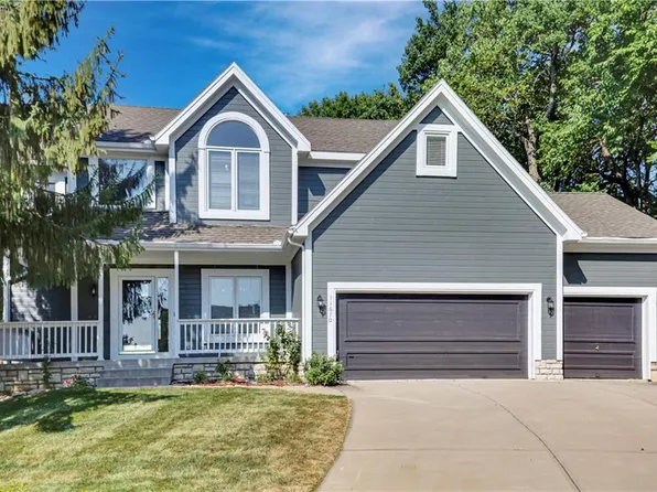 11670 S Rene Ct, Olathe, KS 66062