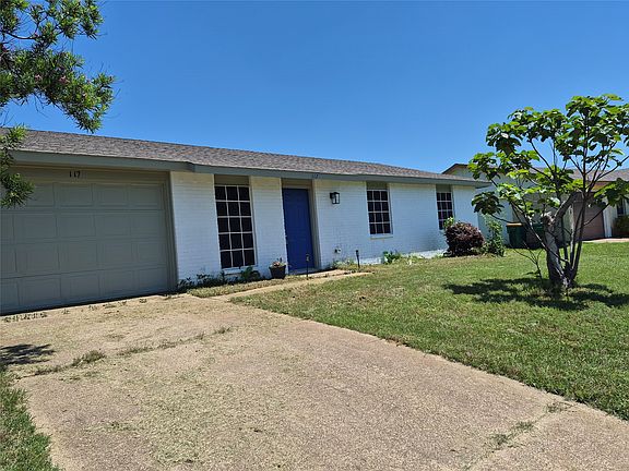 2nd image of 117 Yorkshire Dr