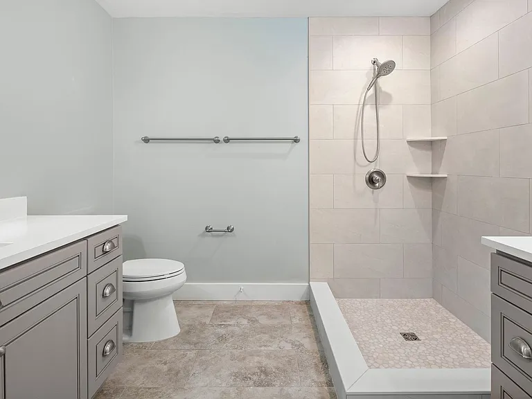 70 Forest Hill Dr — Photo 20