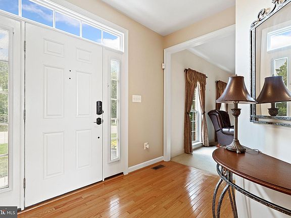 3rd image of 11208 Suffolk Dr