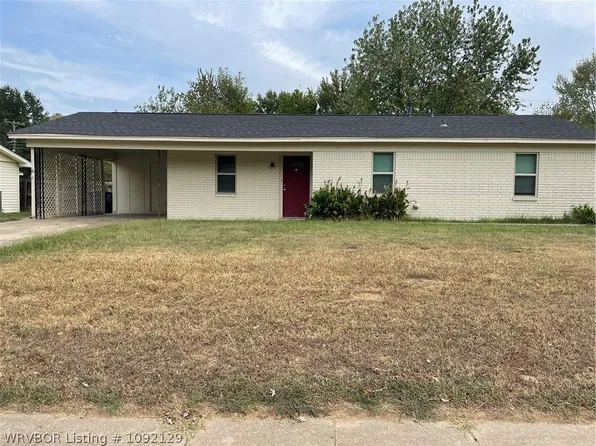8001 Colony Ln, Fort Smith, AR 72908