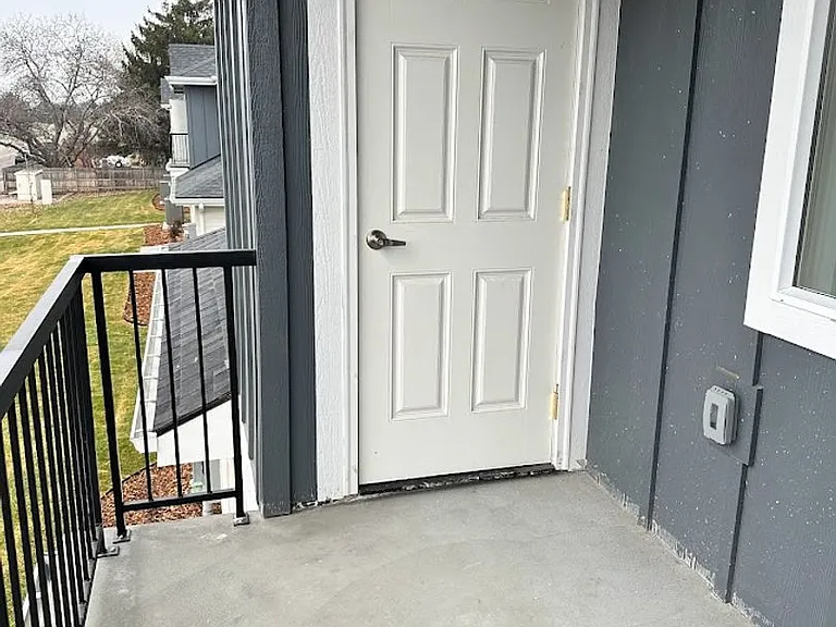 1521 Clear Creek — Photo 6