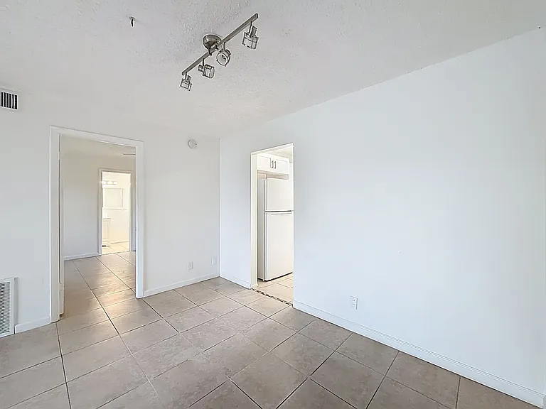 235 Lake Dora Dr — Photo 30