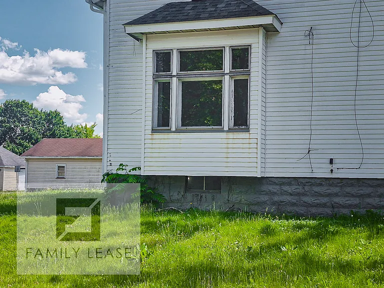 1701 Huron Ave — Photo 50