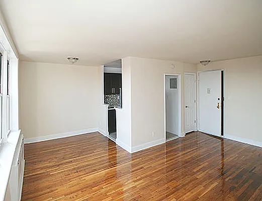 Rented by SW Queens Mezzanine | media 26