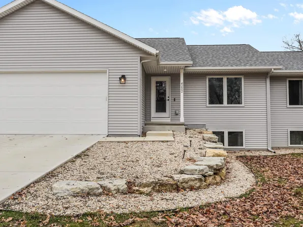 4252 Fox Hills Ct, Janesville, WI 53546