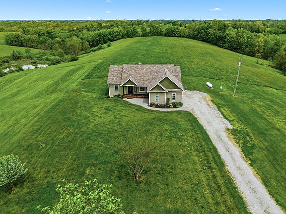 4th image of 401 Simpson Ridge Rd