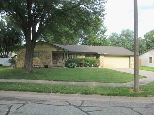 9336 W Briarwood Ct, Wichita, KS 67212