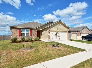 475 Autumn Leaf Dr, New Braunfels, TX 78130