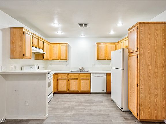 2nd image of 4059 Halfmoon Bay Dr