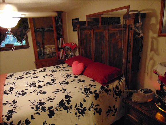 4th image of 206 Skelton St