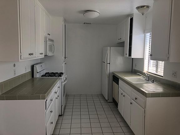 Full Kitchen_03102021