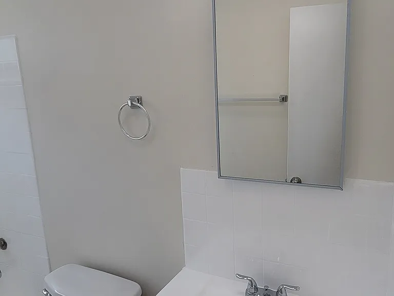 1711 Marine Ave #5 — Photo 5