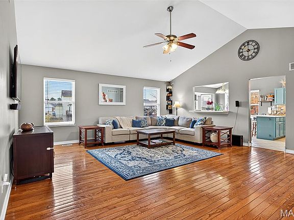 4th image of 2737 Red Cedar Parc Dr S