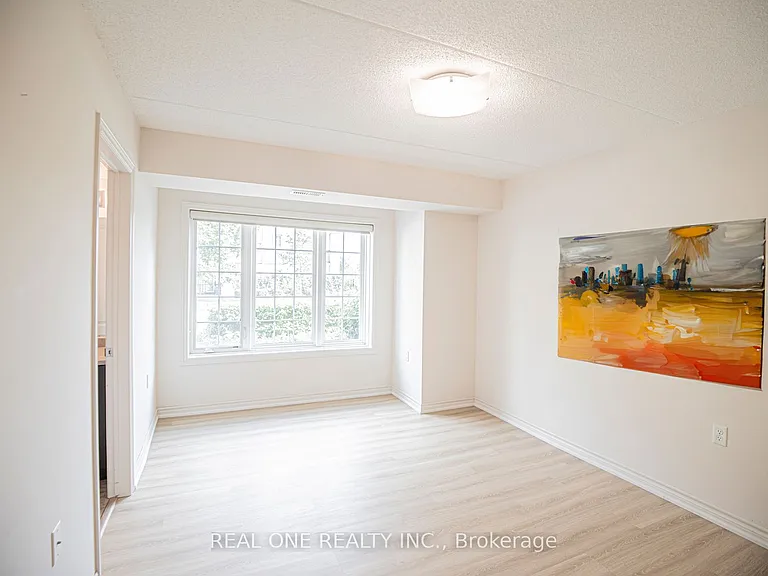1440 Main St E #102 — Photo 10