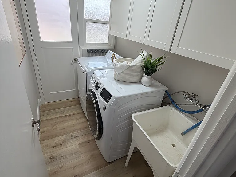 910 Helen Dr — Photo 12