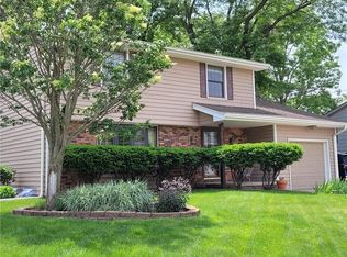 8504 Airline Ave, Urbandale, IA 50322
