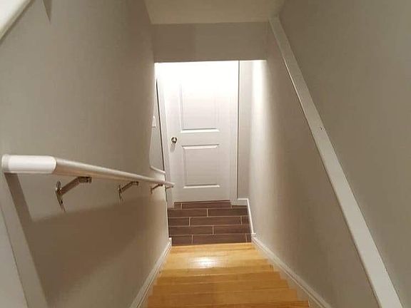 4th image of 1637 N Bouvier St #B