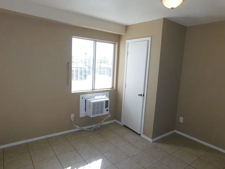 3017 E Carey Ave #2 — Photo 10
