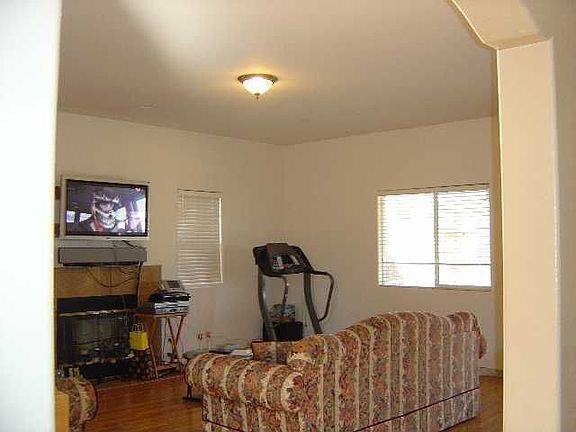 Family room w/ fireplace