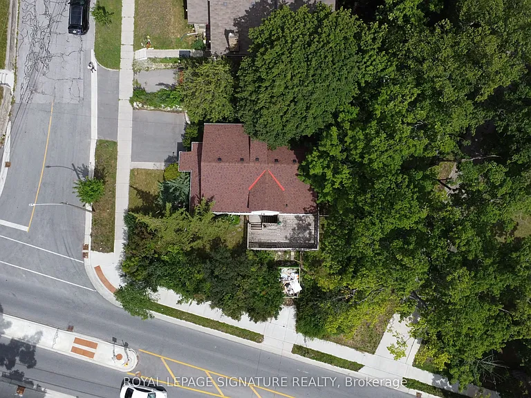 688 Aylmer St N — Photo 26