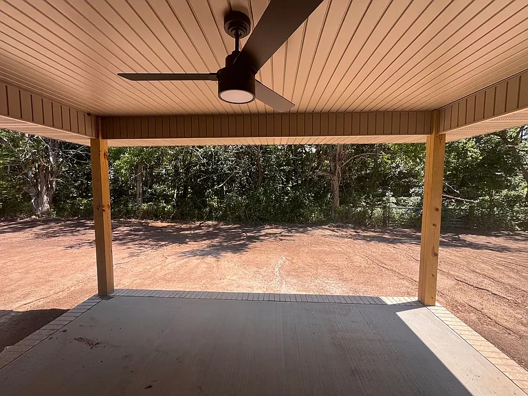 664 W Brook Hollow Rd — Photo 24
