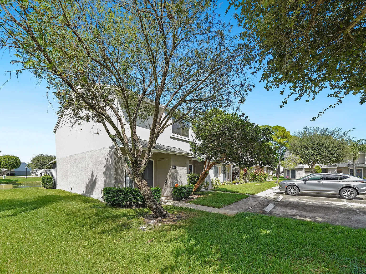2 bed, 2.5 bath, 1226 sqft, $2,175 — Photo 2