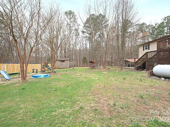 5th image of 137 Dawnwood Ln
