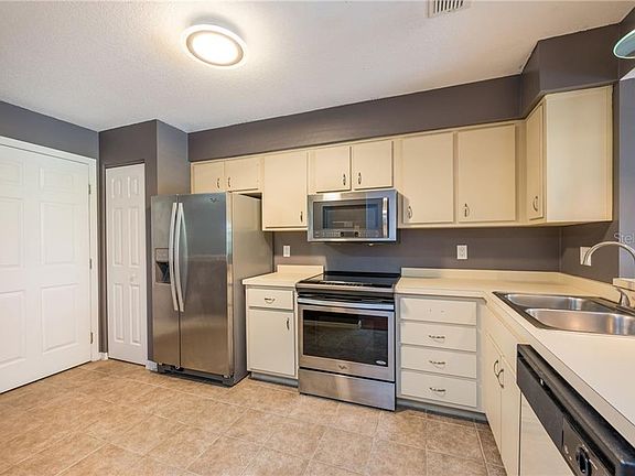 5th image of 2482 SE 18th Cir #0