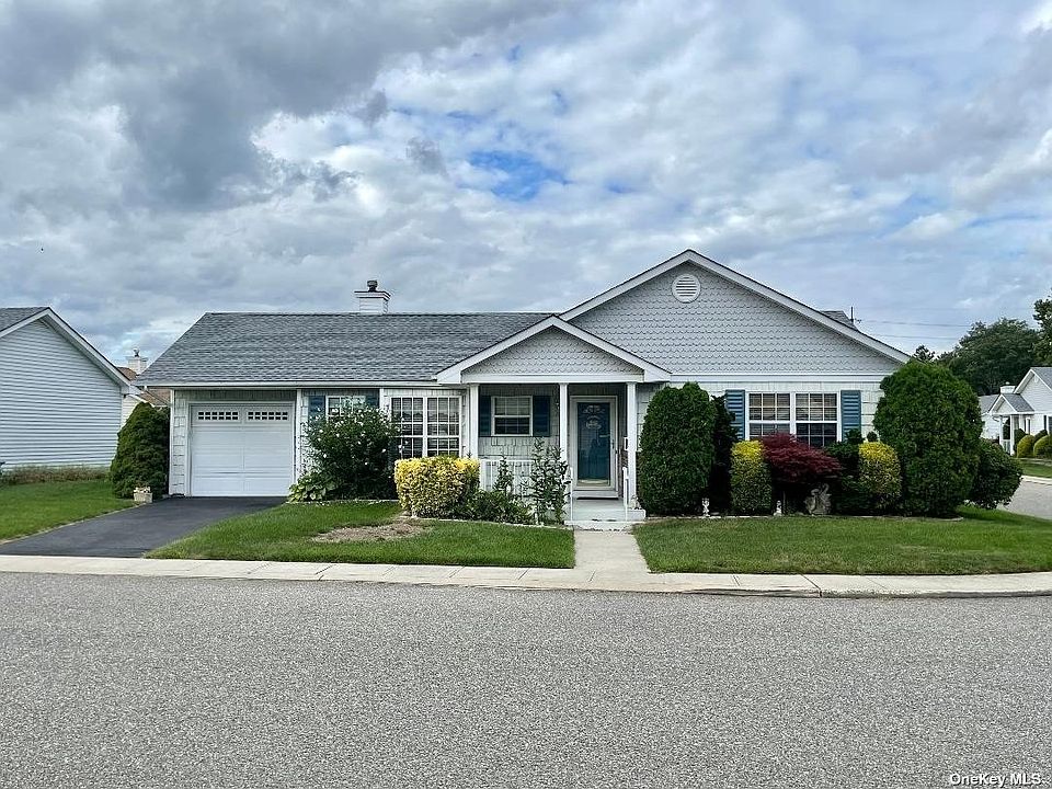 1st image of 17 Windmill Gate Dr #17
