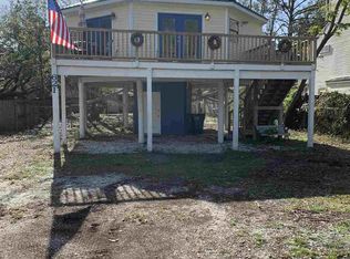 621 E Canal Dr, Gulf Shores, AL 36542
