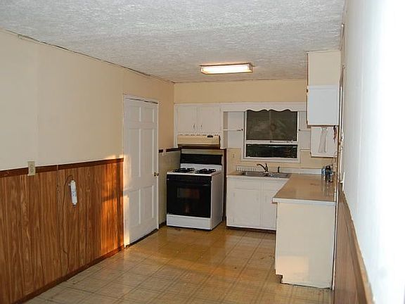 3rd image of 5744 Jefferson Ave