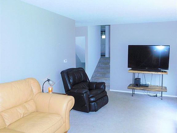 4th image of 3002 Blanchard Dr