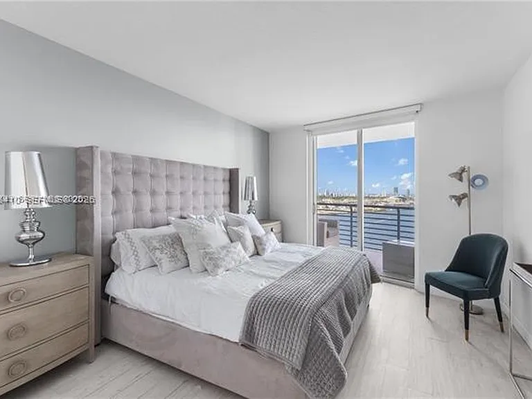 335 Biscayne #2309 — Photo 14