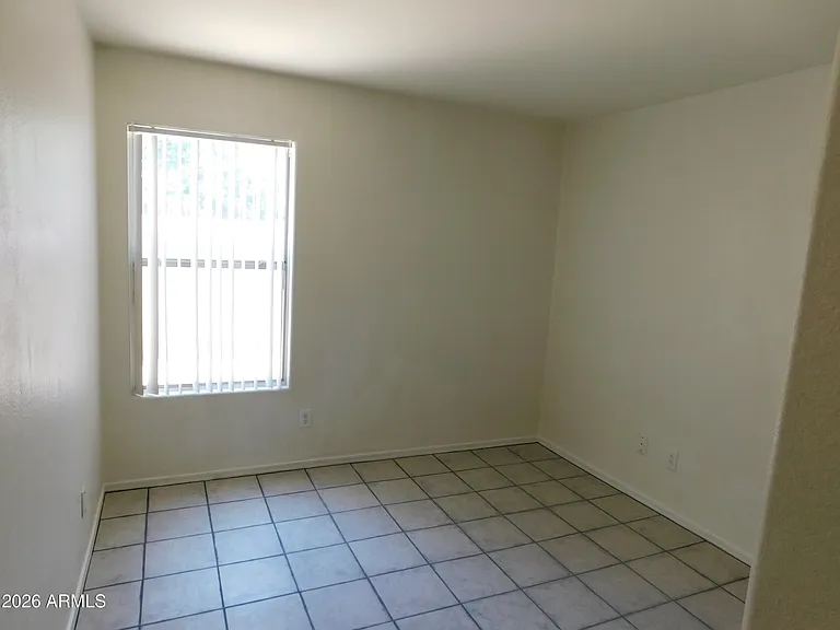 2430 E Fairview St — Photo 12