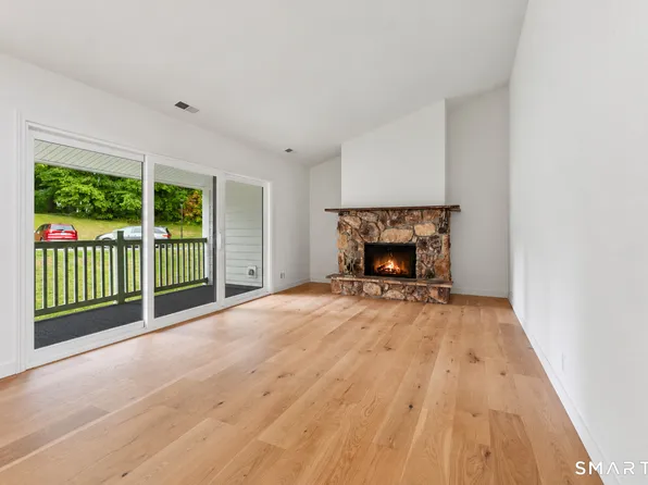 8 Stebbins Close #8, Ridgefield, CT 06877